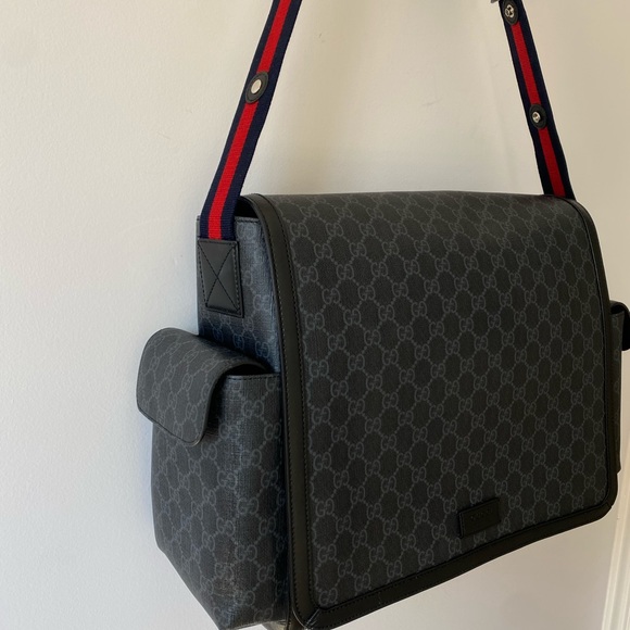 Gucci GG Supreme Diaper Bag - Picture 7 of 16